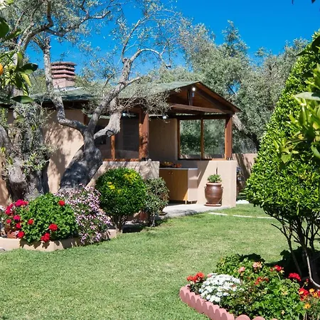 Elichrison Apartment